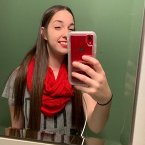 Meet your Posher, Alexis